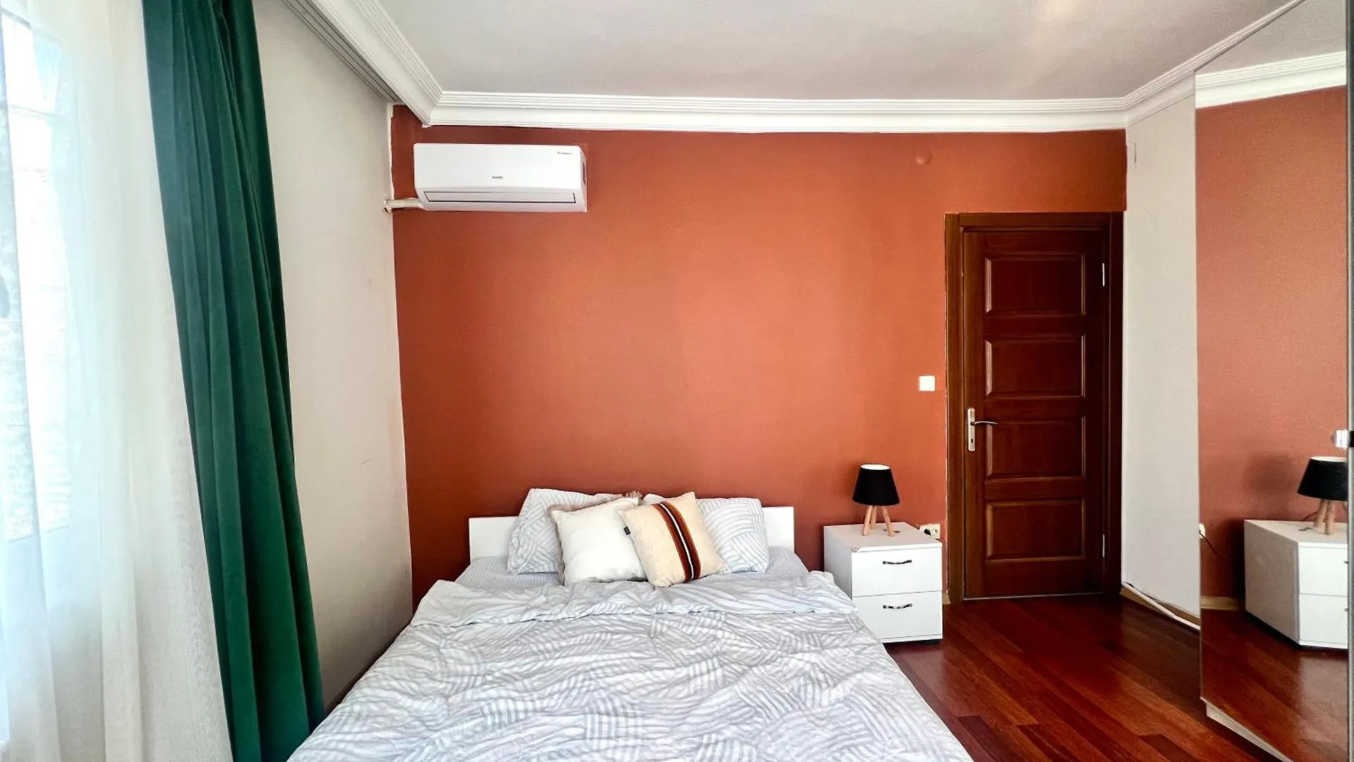 Spacious Flat, 4Br, 4Acs, Taksim, Uelk 1 Стамбул
