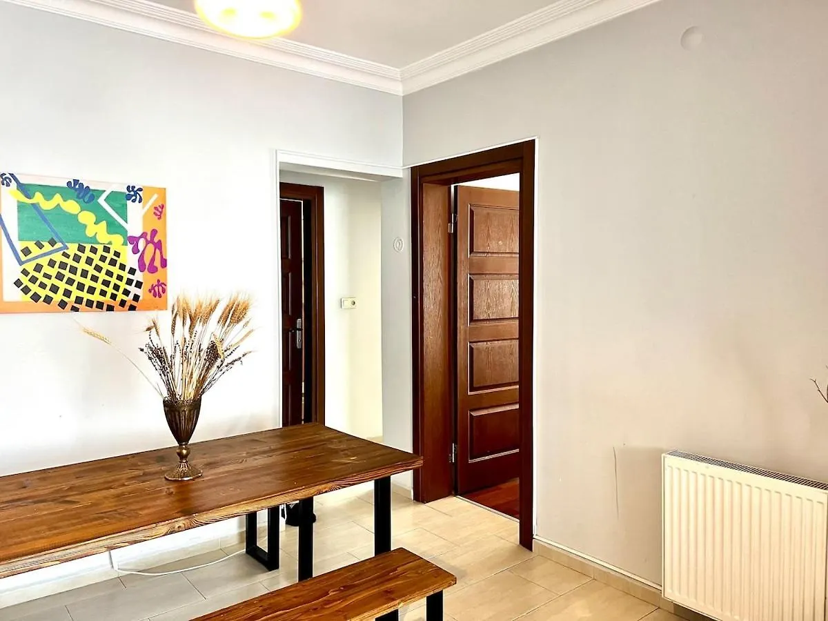 Spacious Flat, 4Br, 4Acs, Taksim, Uelk 1 Istanbul Apartment