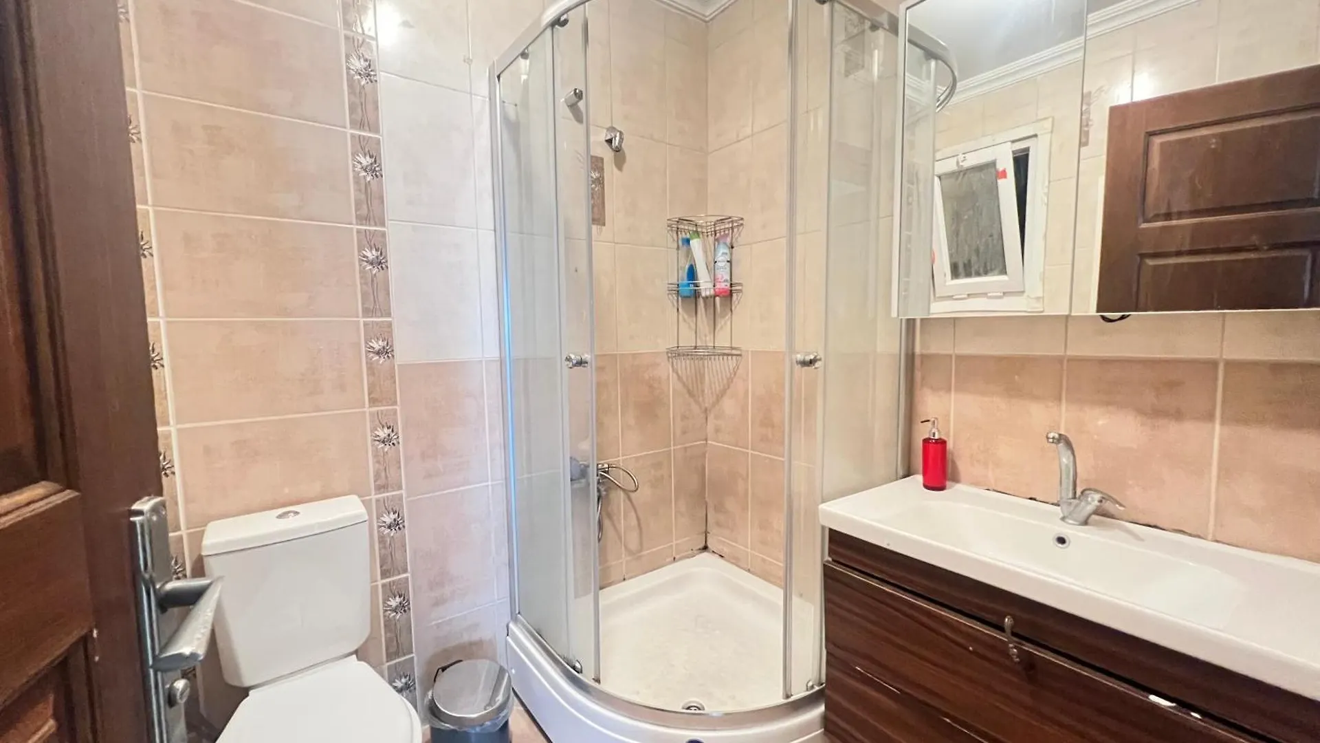 Apartment Spacious Flat, 4Br, 4Acs, Taksim, Uelk 1 Istanbul