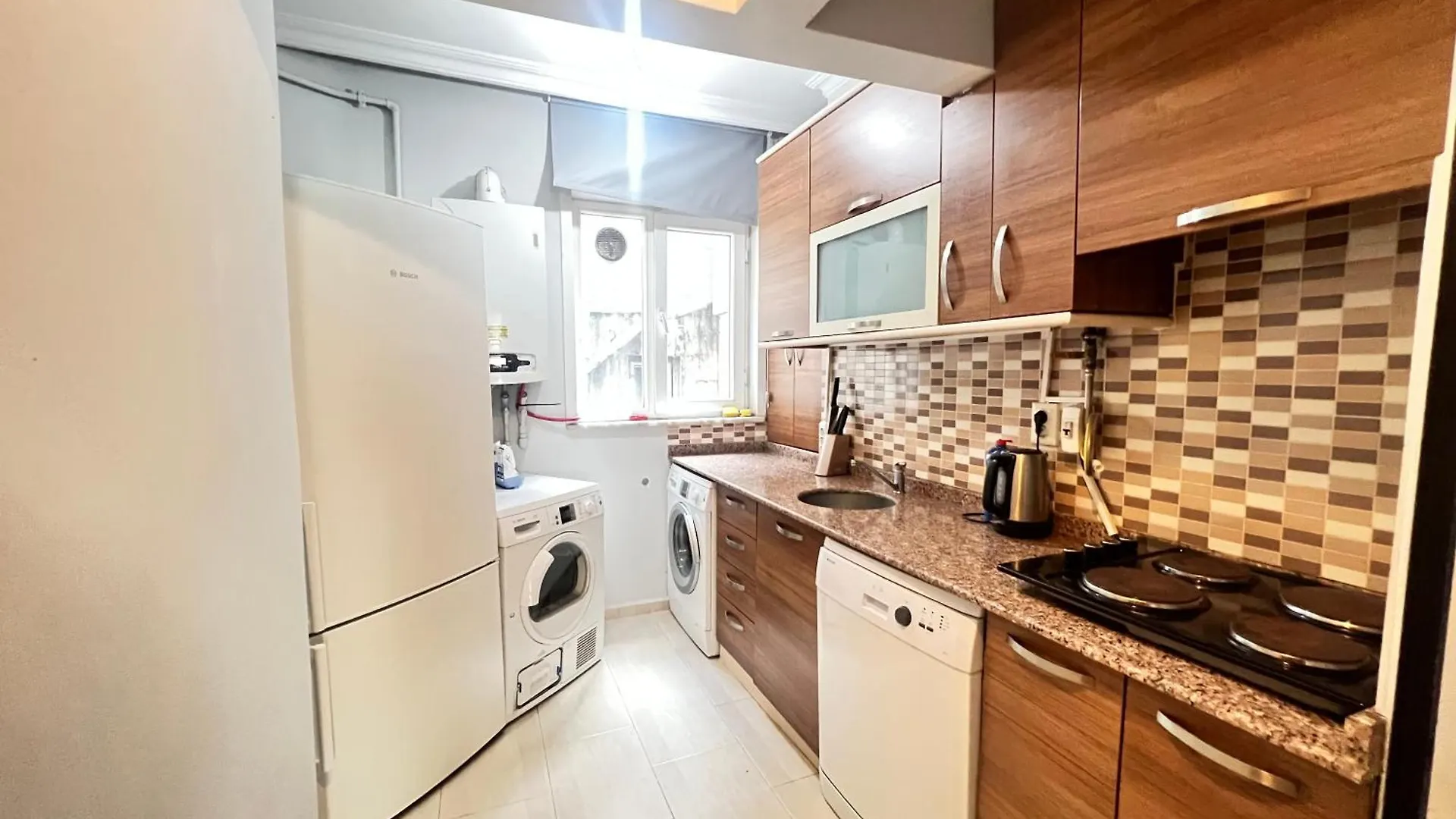 Апартаменты Spacious Flat, 4Br, 4Acs, Taksim, Uelk 1 Стамбул Турция